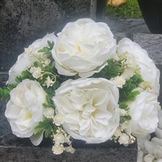Design 4 - Ivory Rose &amp; Gypsophilia Posy