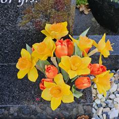 Artificial Grave Flowers - Spring Daffodil &amp; Orange Tulips