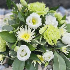 Small Fresh Flower Posy - White 